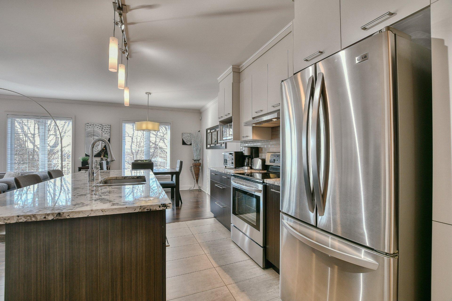









260


Rue du Maçon

, 403,
Saint-Jérôme,




QC
J7Y0H4

