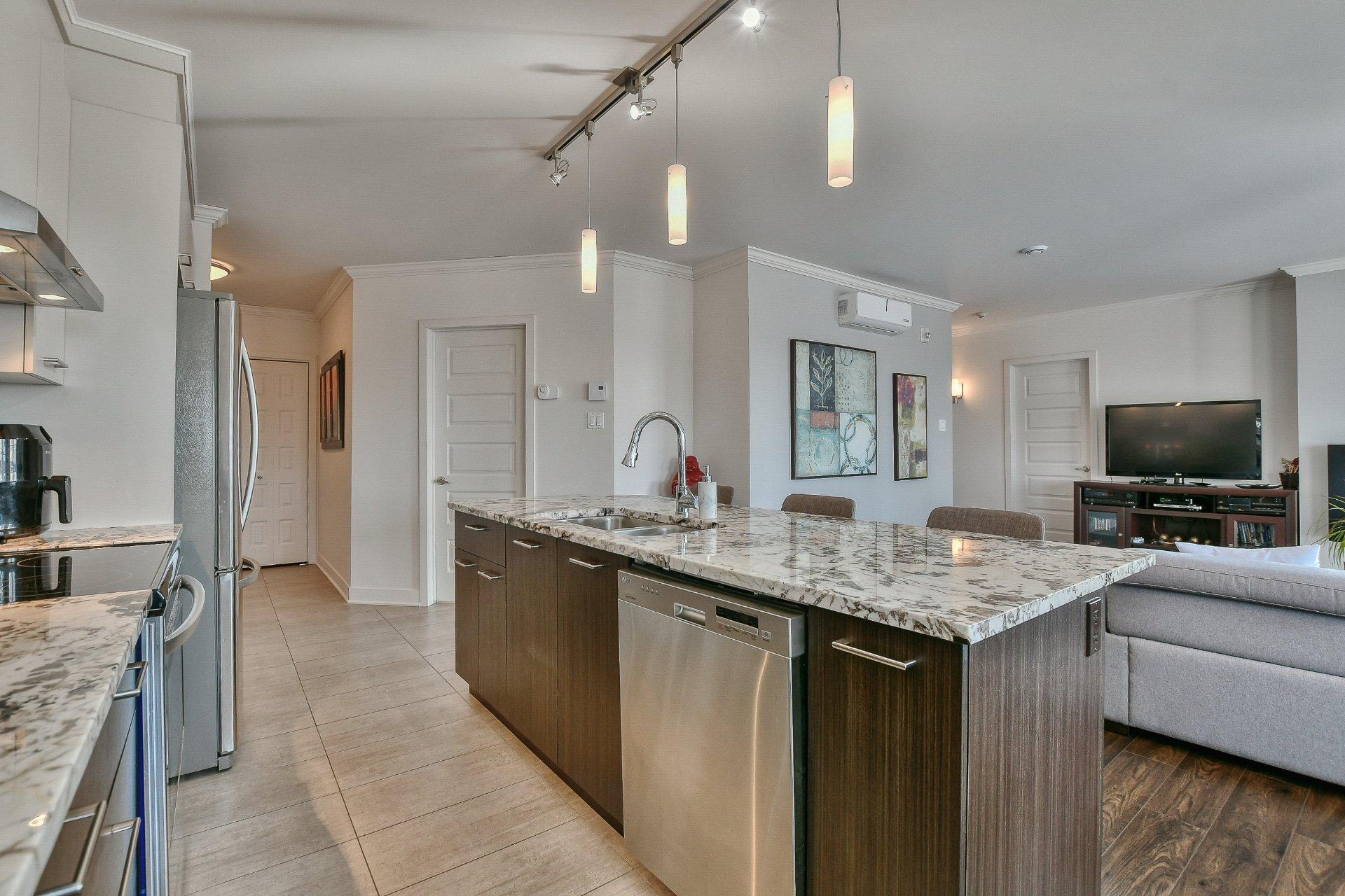 









260


Rue du Maçon

, 403,
Saint-Jérôme,




QC
J7Y0H4

