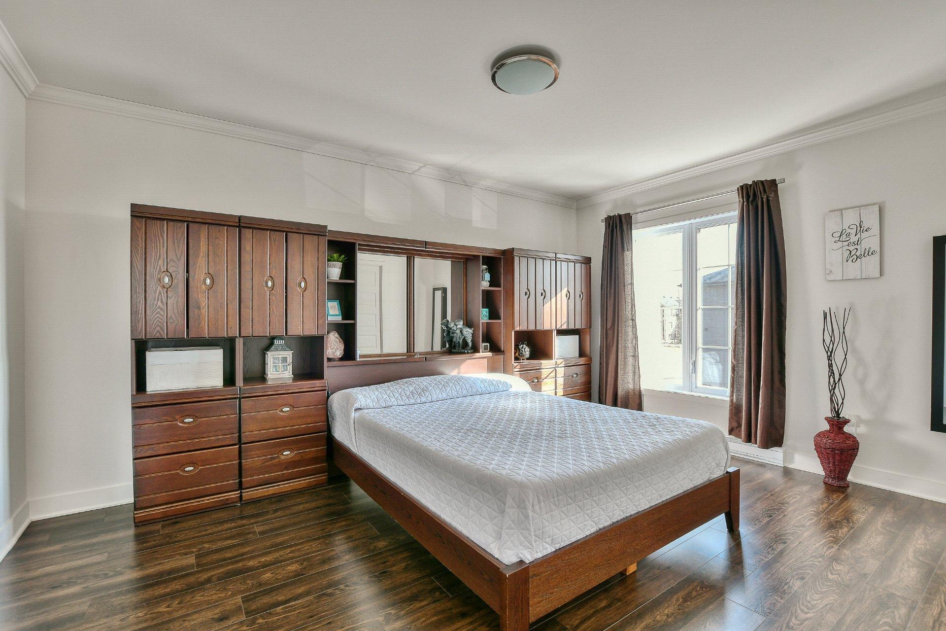









260


Rue du Maçon

, 403,
Saint-Jérôme,




QC
J7Y0H4


