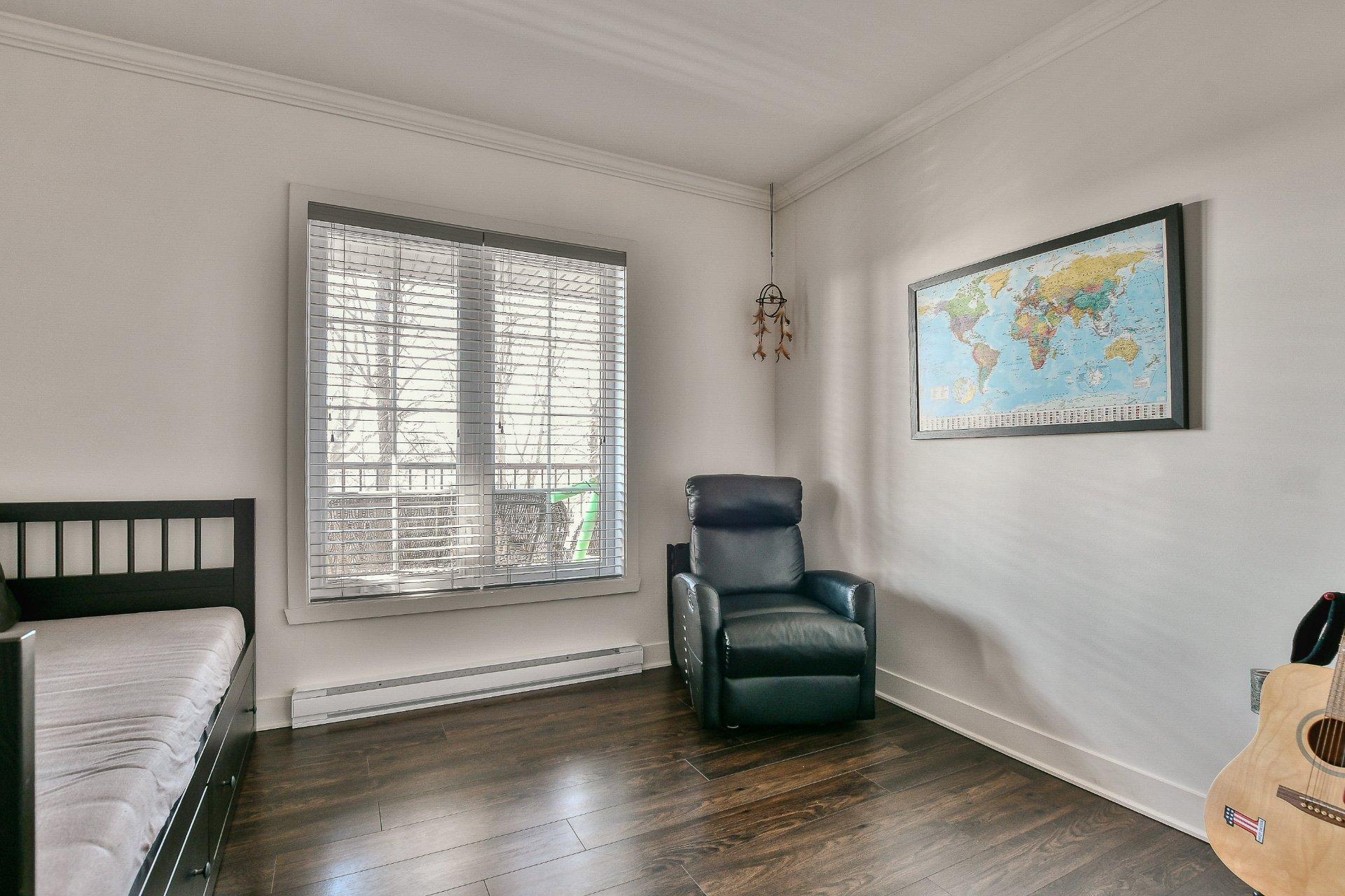 









260


Rue du Maçon

, 403,
Saint-Jérôme,




QC
J7Y0H4

