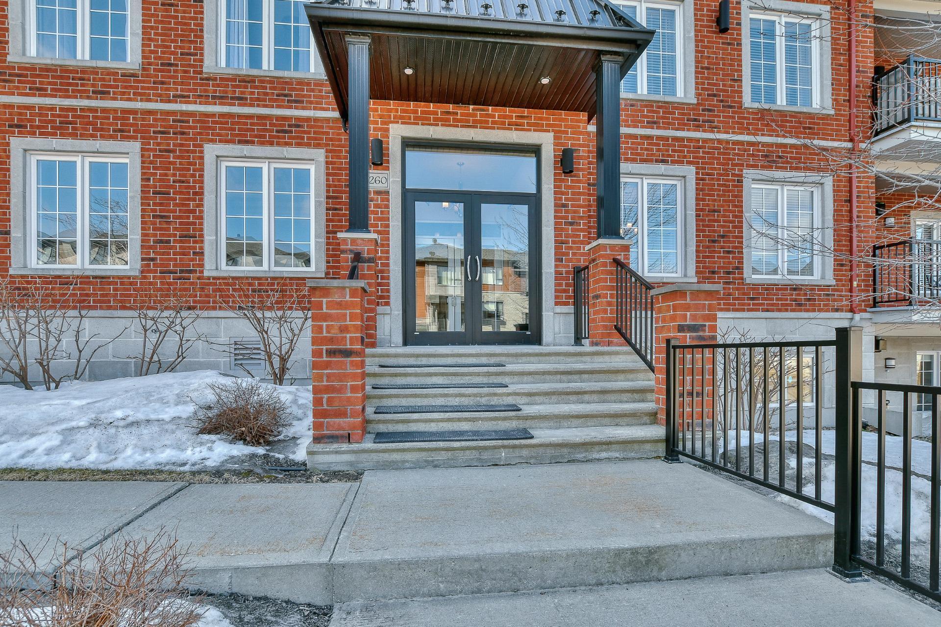 









260


Rue du Maçon

, 403,
Saint-Jérôme,




QC
J7Y0H4

