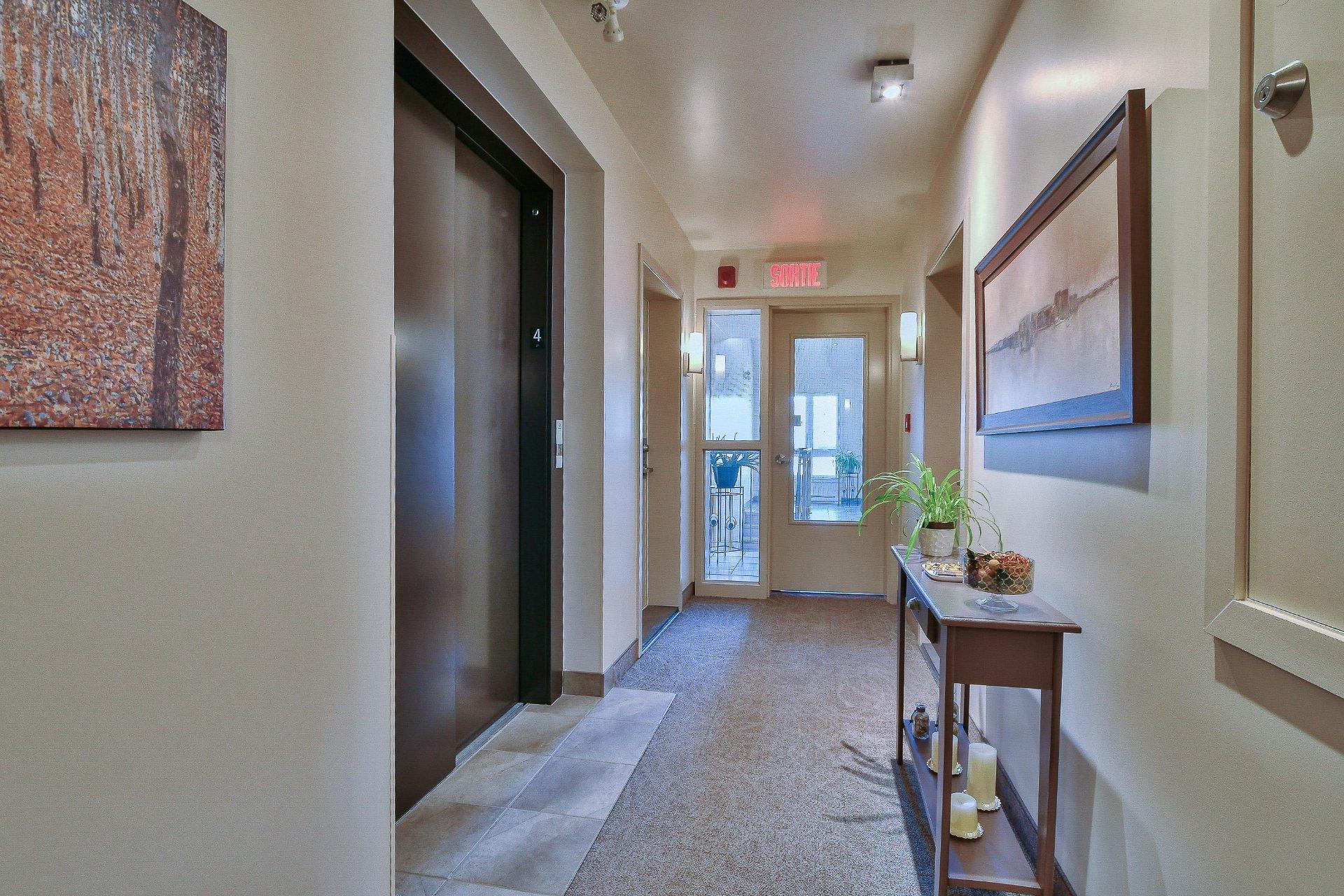 









260


Rue du Maçon

, 403,
Saint-Jérôme,




QC
J7Y0H4

