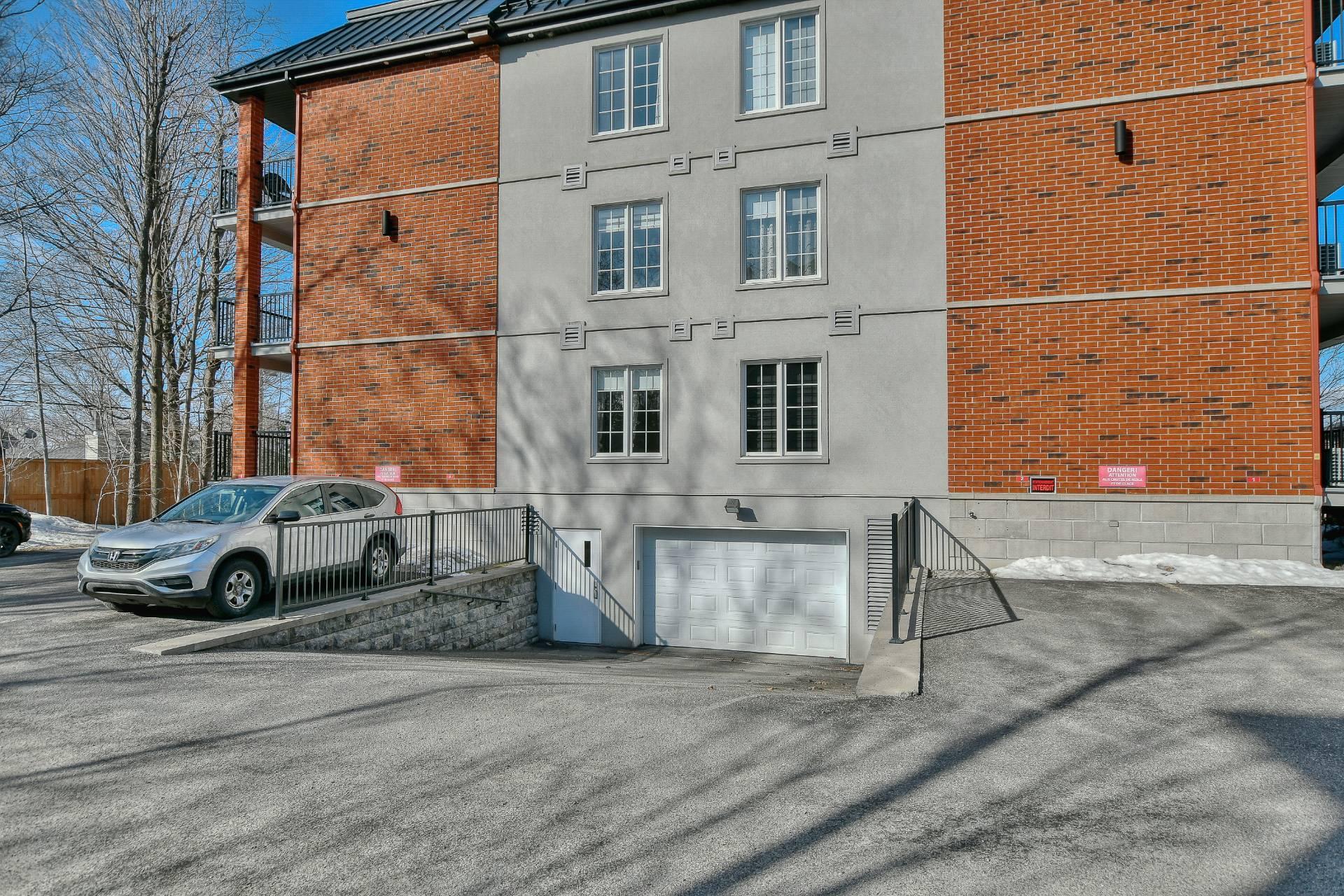 









260


Rue du Maçon

, 403,
Saint-Jérôme,




QC
J7Y0H4

