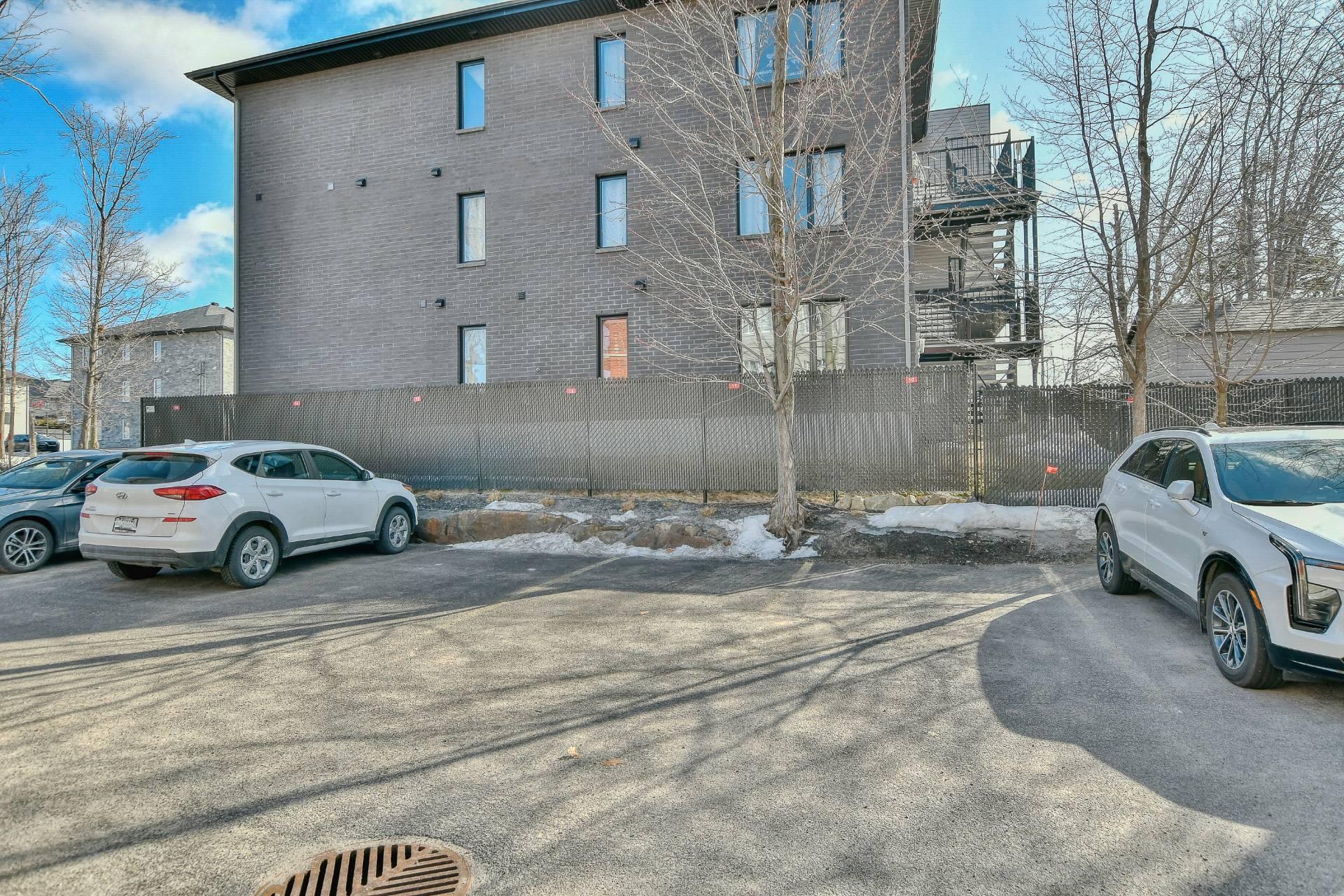 









260


Rue du Maçon

, 403,
Saint-Jérôme,




QC
J7Y0H4

