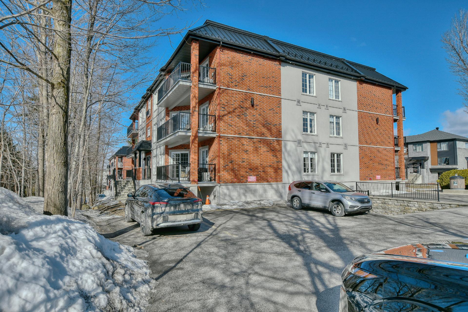 









260


Rue du Maçon

, 403,
Saint-Jérôme,




QC
J7Y0H4

