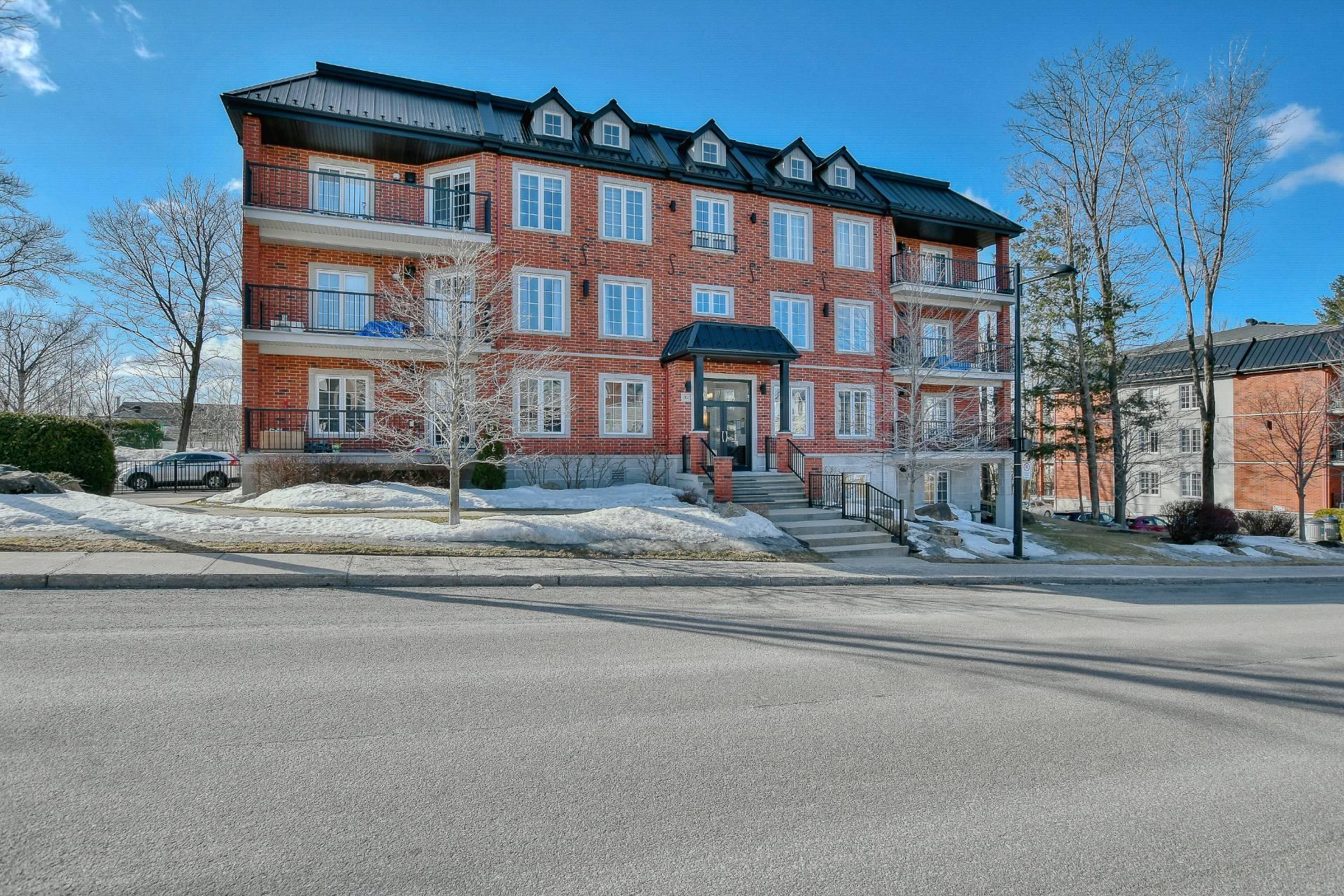 









260


Rue du Maçon

, 403,
Saint-Jérôme,




QC
J7Y0H4

