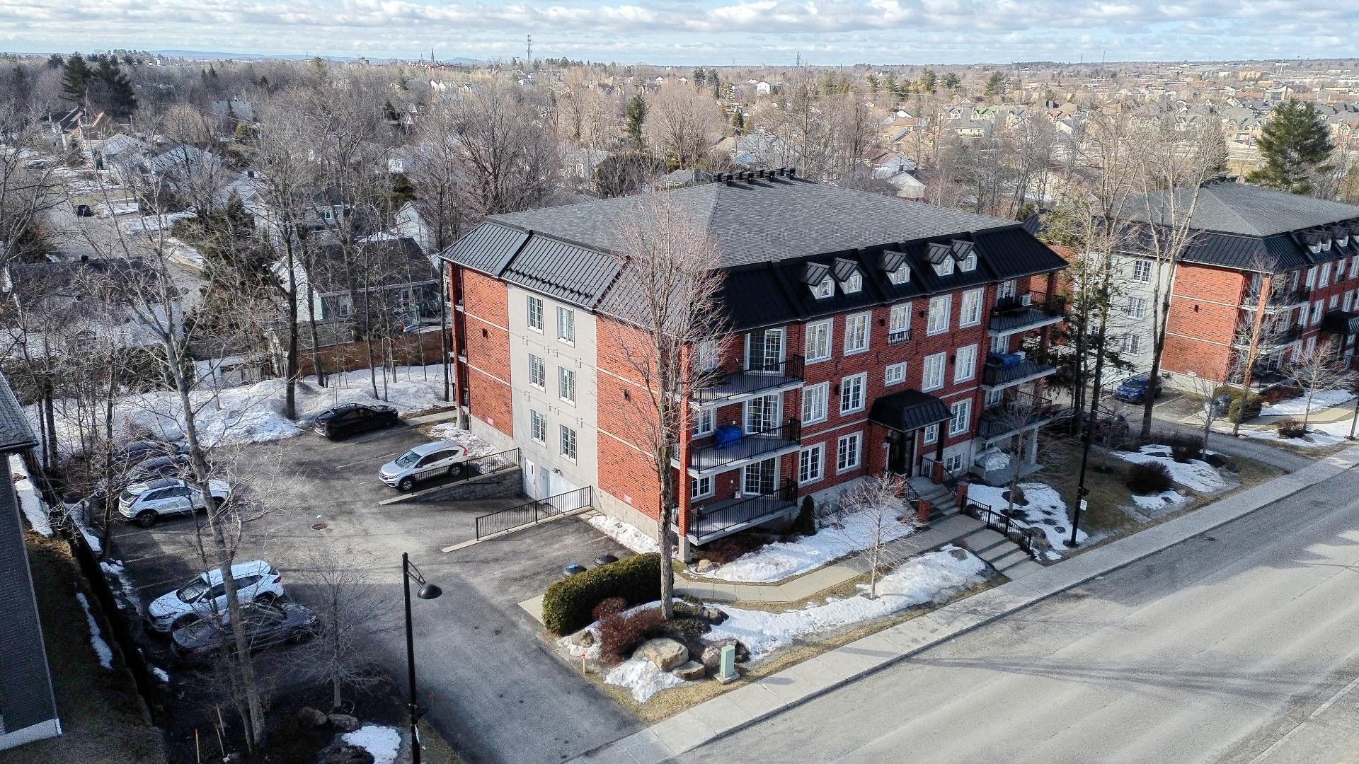 









260


Rue du Maçon

, 403,
Saint-Jérôme,




QC
J7Y0H4

