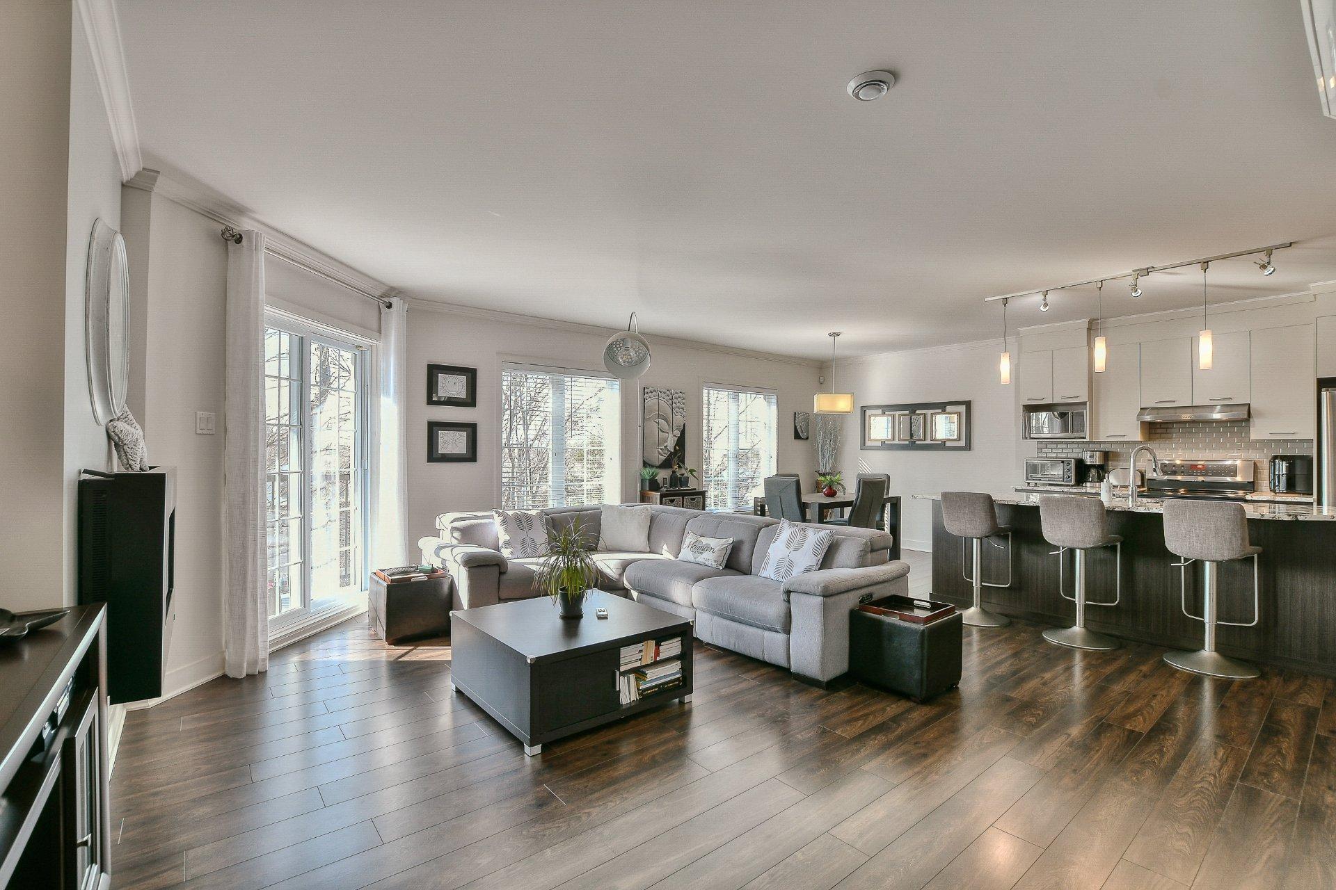 









260


Rue du Maçon

, 403,
Saint-Jérôme,




QC
J7Y0H4

