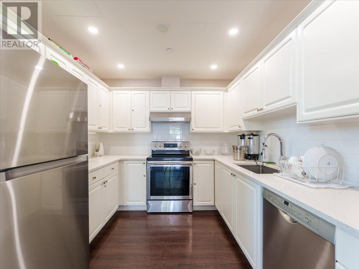 












12C 328 TAYLOR WAY

,
West Vancouver,




British Columbia
V7T2Y4


