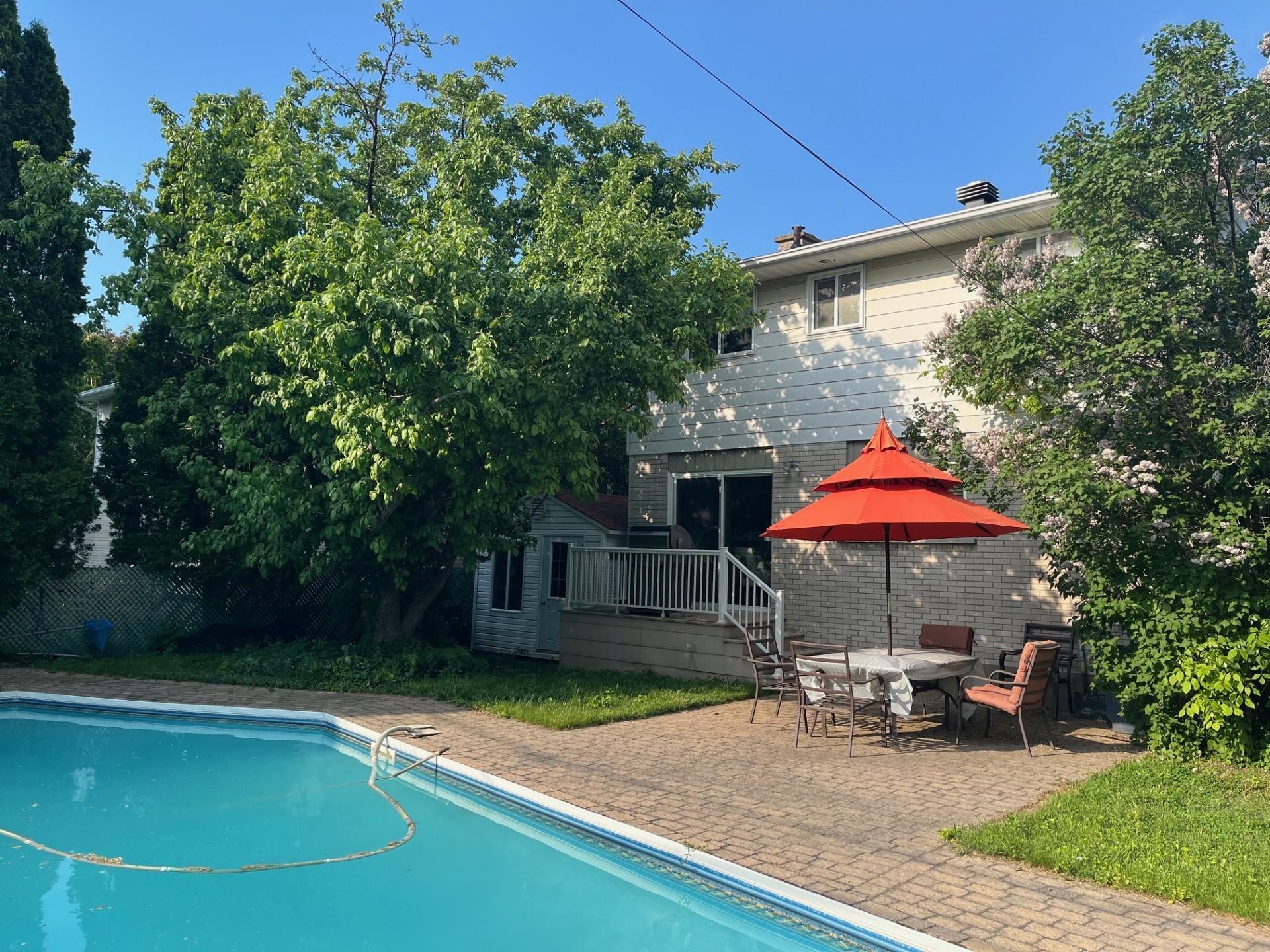 









254


Rue Le Baron

,
Boucherville,




QC
J4B2E2


