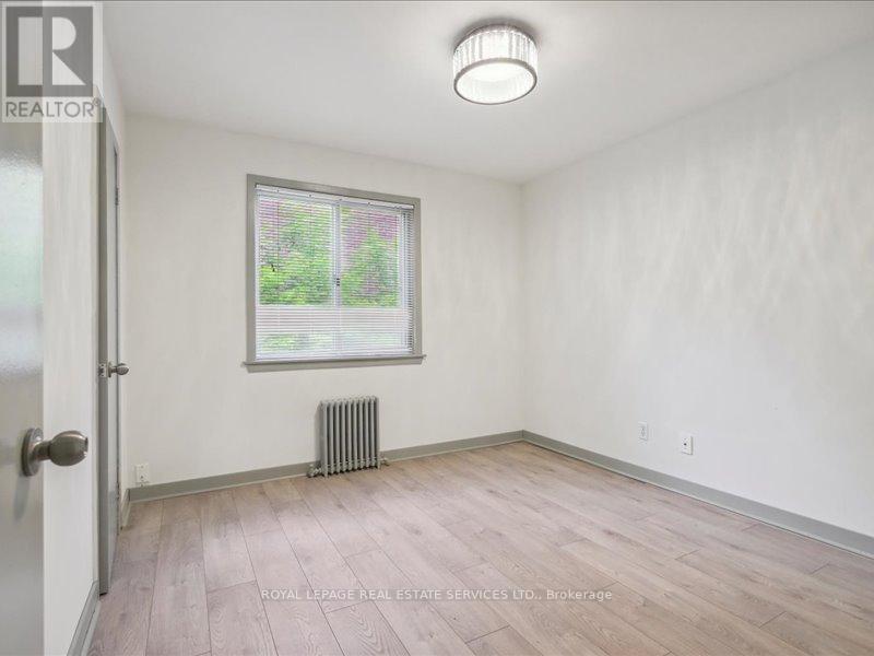 












18 THIRTY THIRD STREET

,
Toronto,




Ontario
M8W3G9

