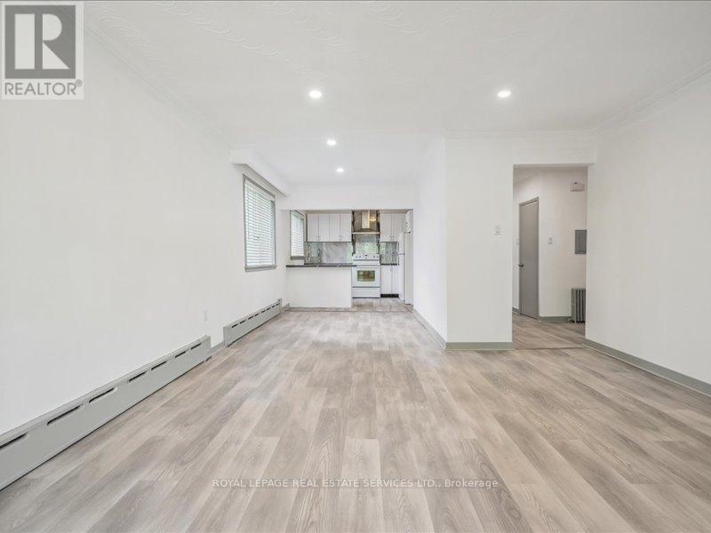 












18 THIRTY THIRD STREET

,
Toronto,




Ontario
M8W3G9

