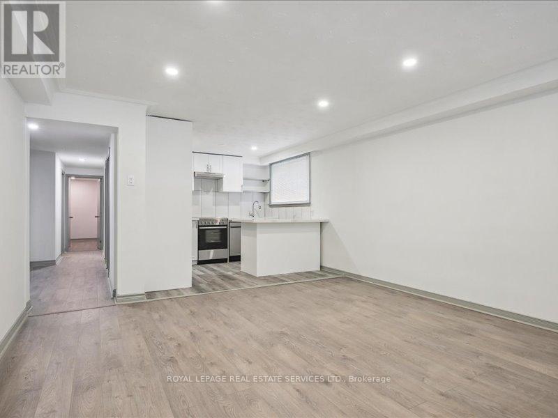 












18 THIRTY THIRD STREET

,
Toronto,




Ontario
M8W3G9

