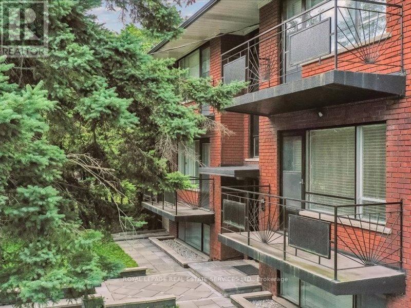 












18 THIRTY THIRD STREET

,
Toronto,




Ontario
M8W3G9

