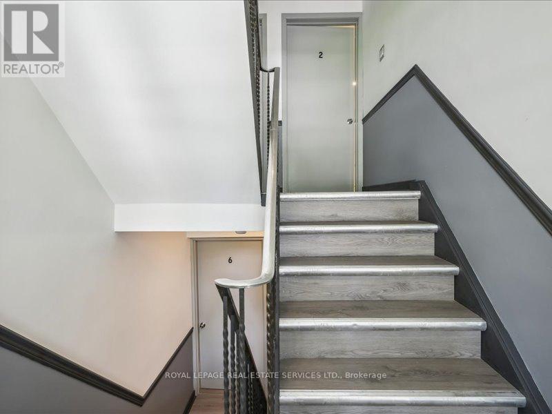 












18 THIRTY THIRD STREET

,
Toronto,




Ontario
M8W3G9

