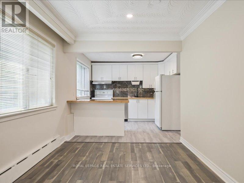 












18 THIRTY THIRD STREET

,
Toronto,




Ontario
M8W3G9

