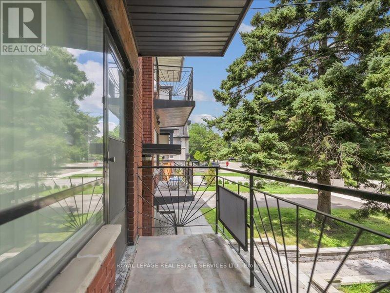 












18 THIRTY THIRD STREET

,
Toronto,




Ontario
M8W3G9

