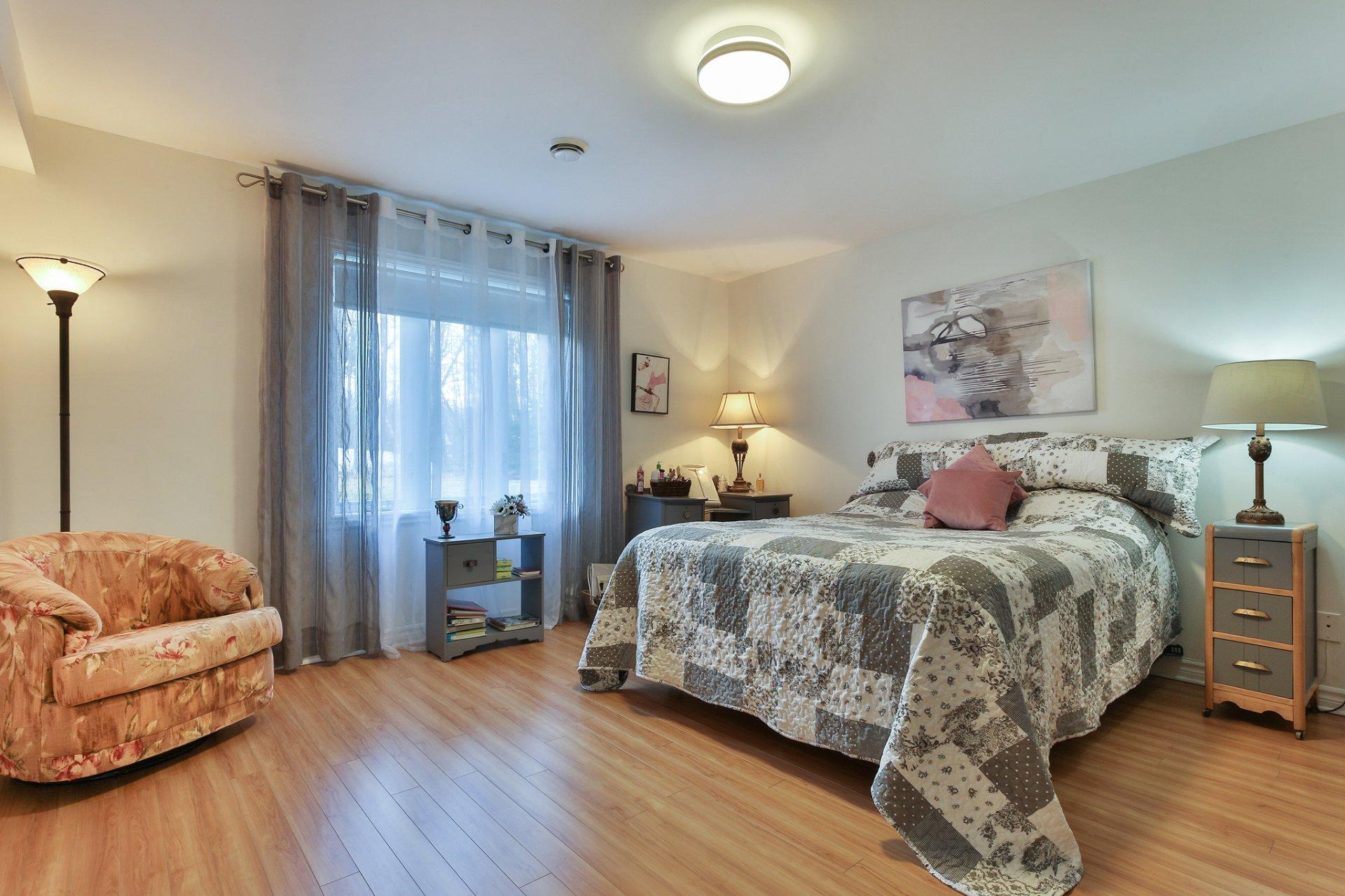 









73


Rue des Échevins

,
Saint-Jean-sur-Richelieu,




QC
J2W0A2

