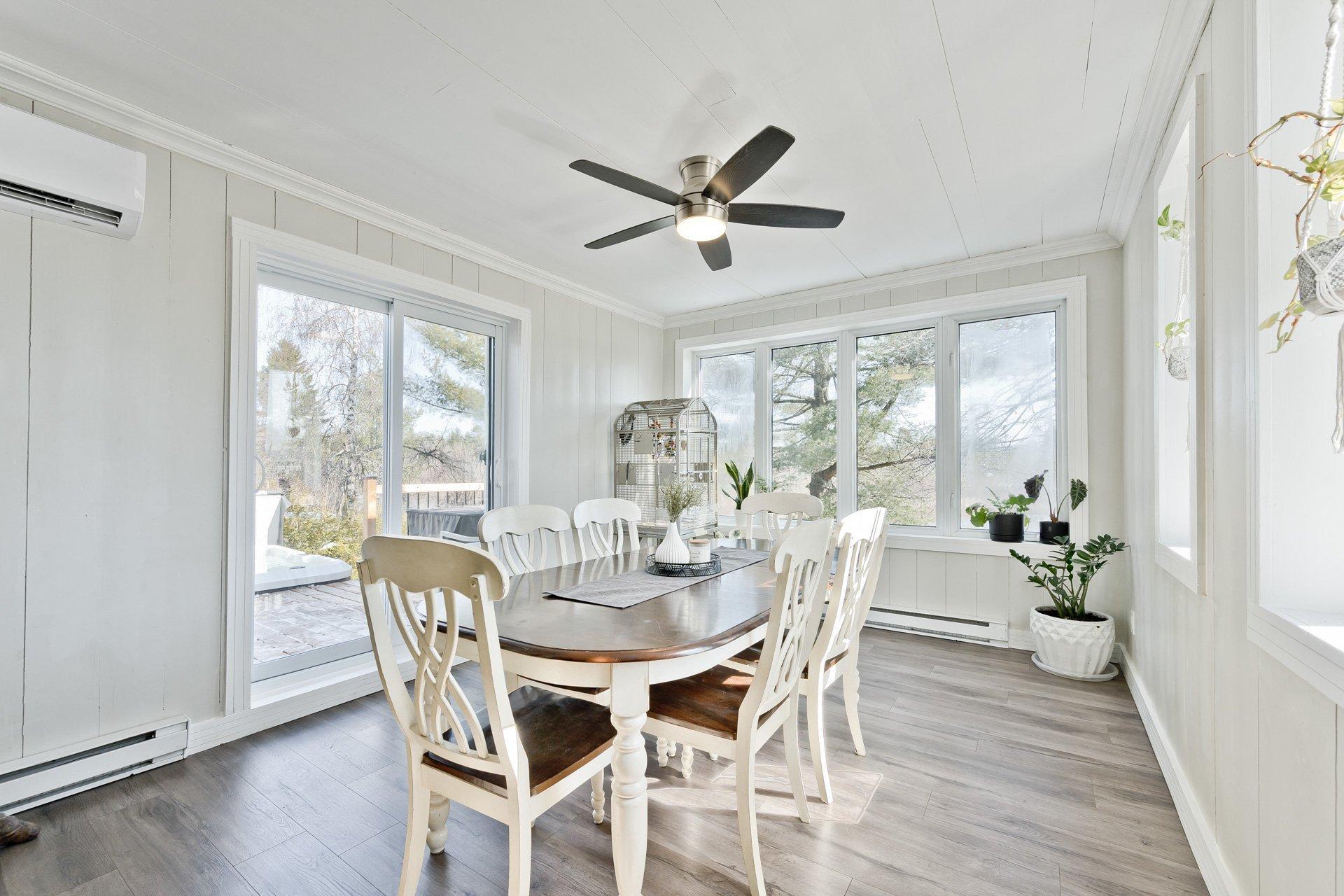 









7489


Boul. Bourque

,
Sherbrooke (Brompton/Rock Forest/Saint-Élie/Deauville),




QC
J1N3G2

