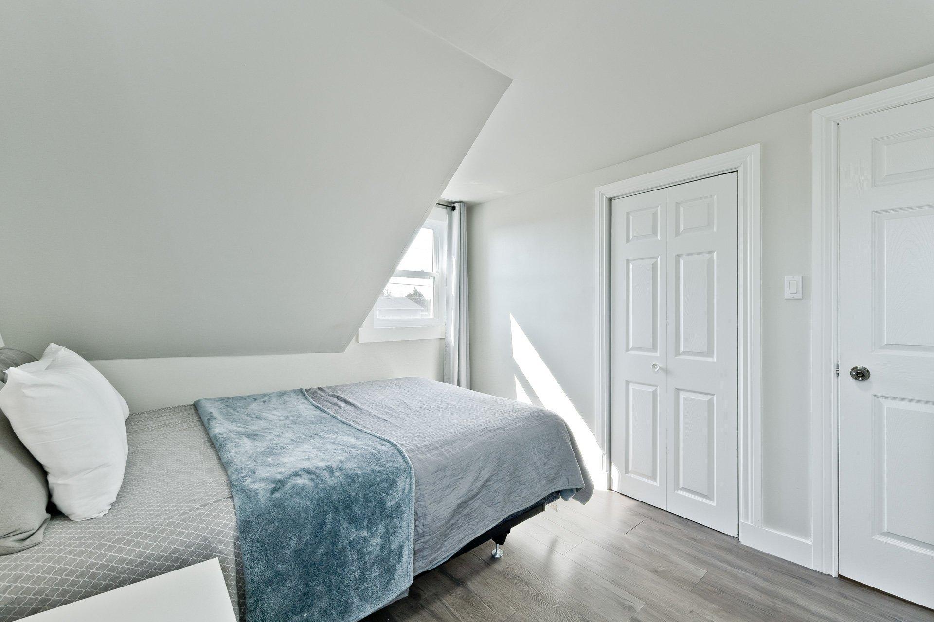 









7489


Boul. Bourque

,
Sherbrooke (Brompton/Rock Forest/Saint-Élie/Deauville),




QC
J1N3G2


