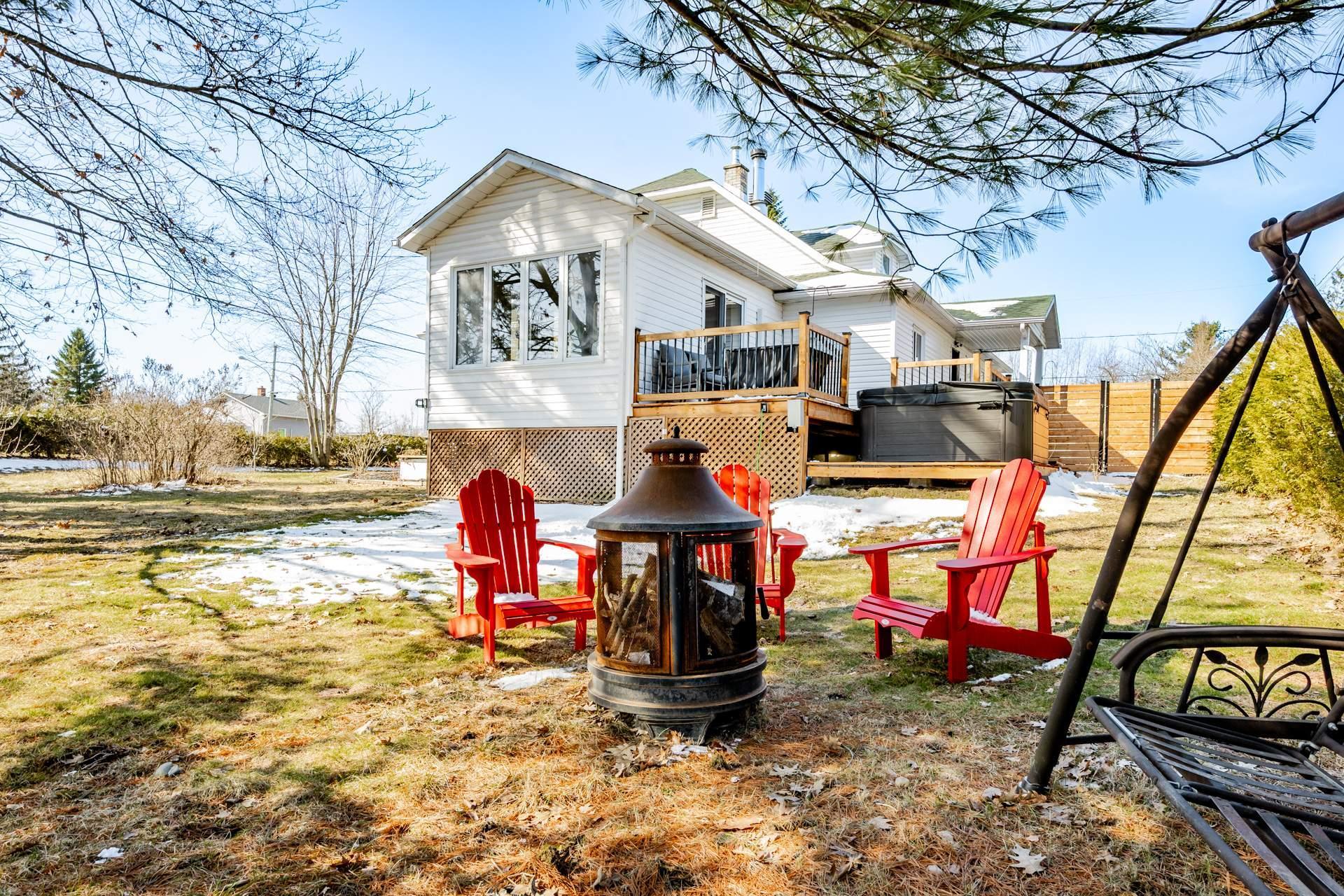 









7489


Boul. Bourque

,
Sherbrooke (Brompton/Rock Forest/Saint-Élie/Deauville),




QC
J1N3G2

