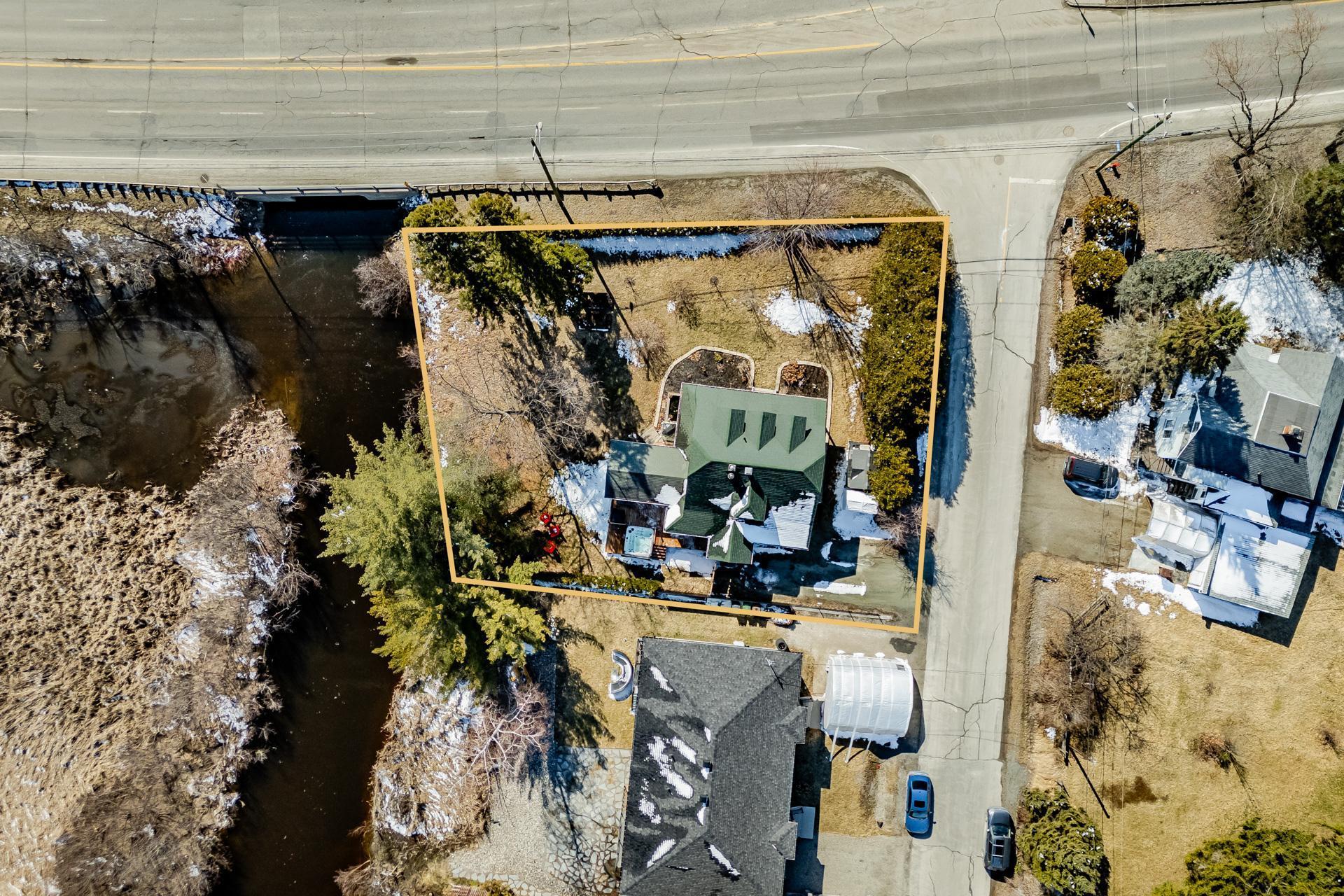 









7489


Boul. Bourque

,
Sherbrooke (Brompton/Rock Forest/Saint-Élie/Deauville),




QC
J1N3G2

