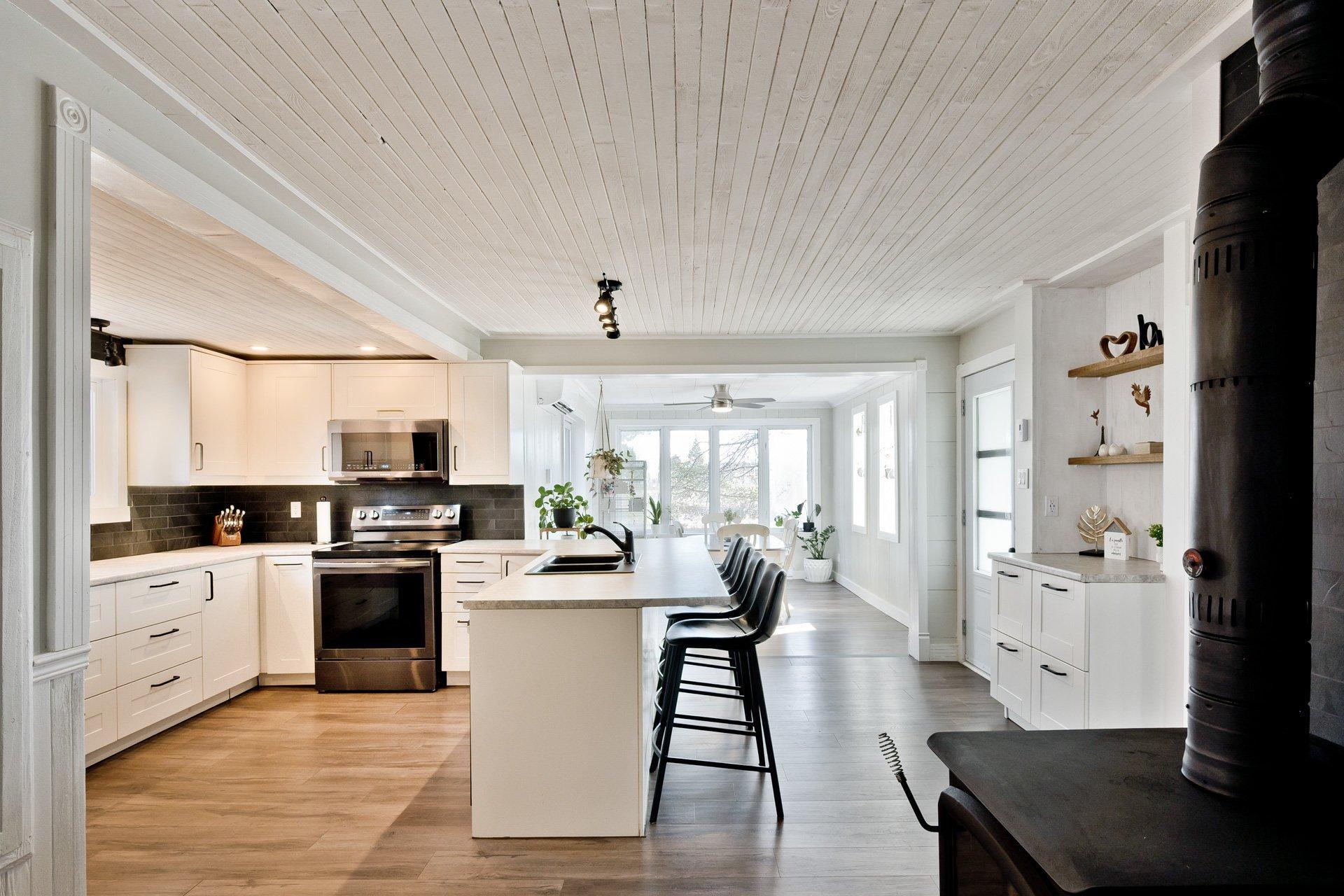 









7489


Boul. Bourque

,
Sherbrooke (Brompton/Rock Forest/Saint-Élie/Deauville),




QC
J1N3G2


