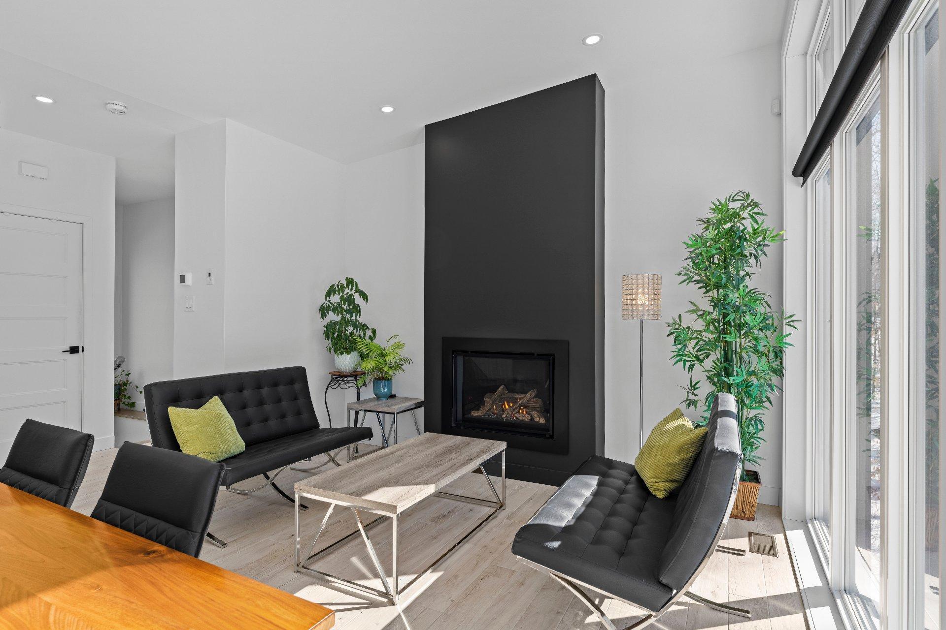 









87


Rue de la Serpentine

,
Saint-Étienne-de-Bolton,




QC
J0E1G0

