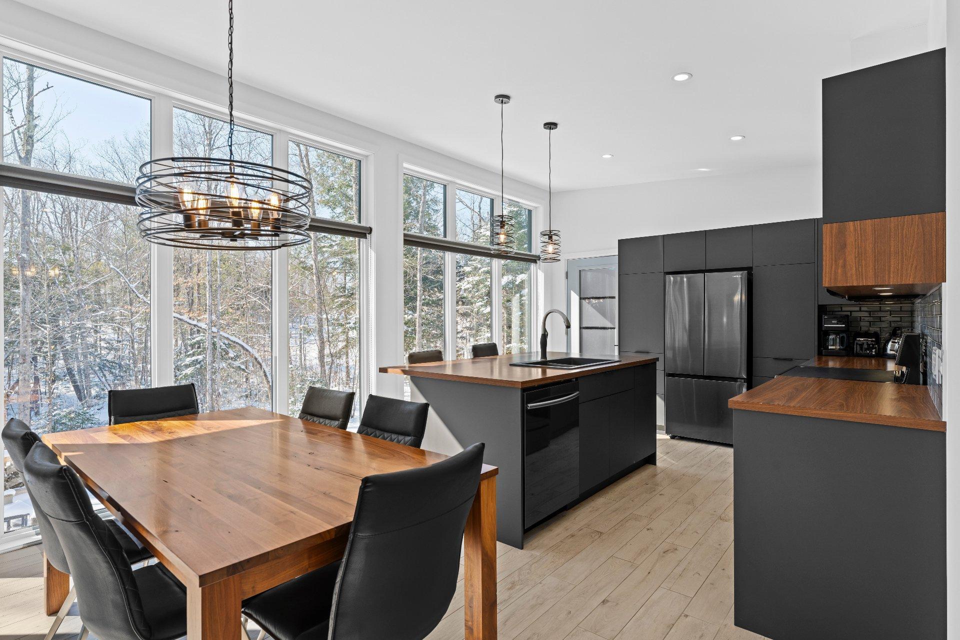 









87


Rue de la Serpentine

,
Saint-Étienne-de-Bolton,




QC
J0E1G0

