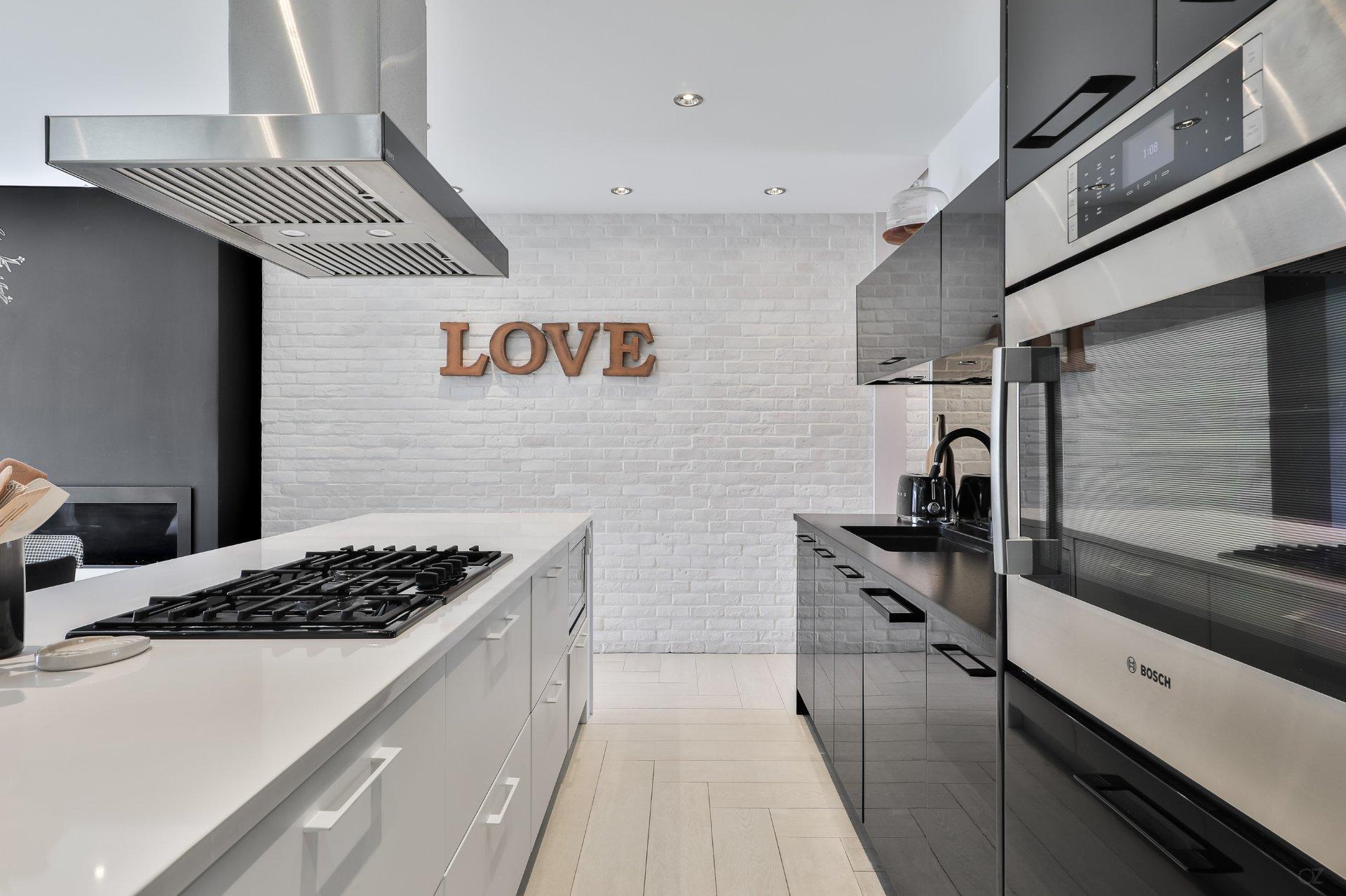 









137


Av. Westminster N.

, D,
Montréal-Ouest,




QC
H4X1Z3

