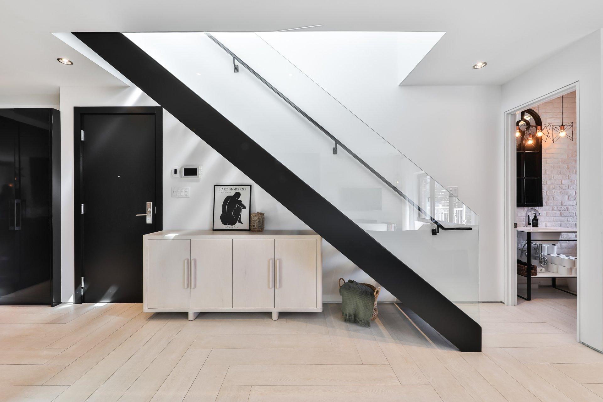









137


Av. Westminster N.

, D,
Montréal-Ouest,




QC
H4X1Z3


