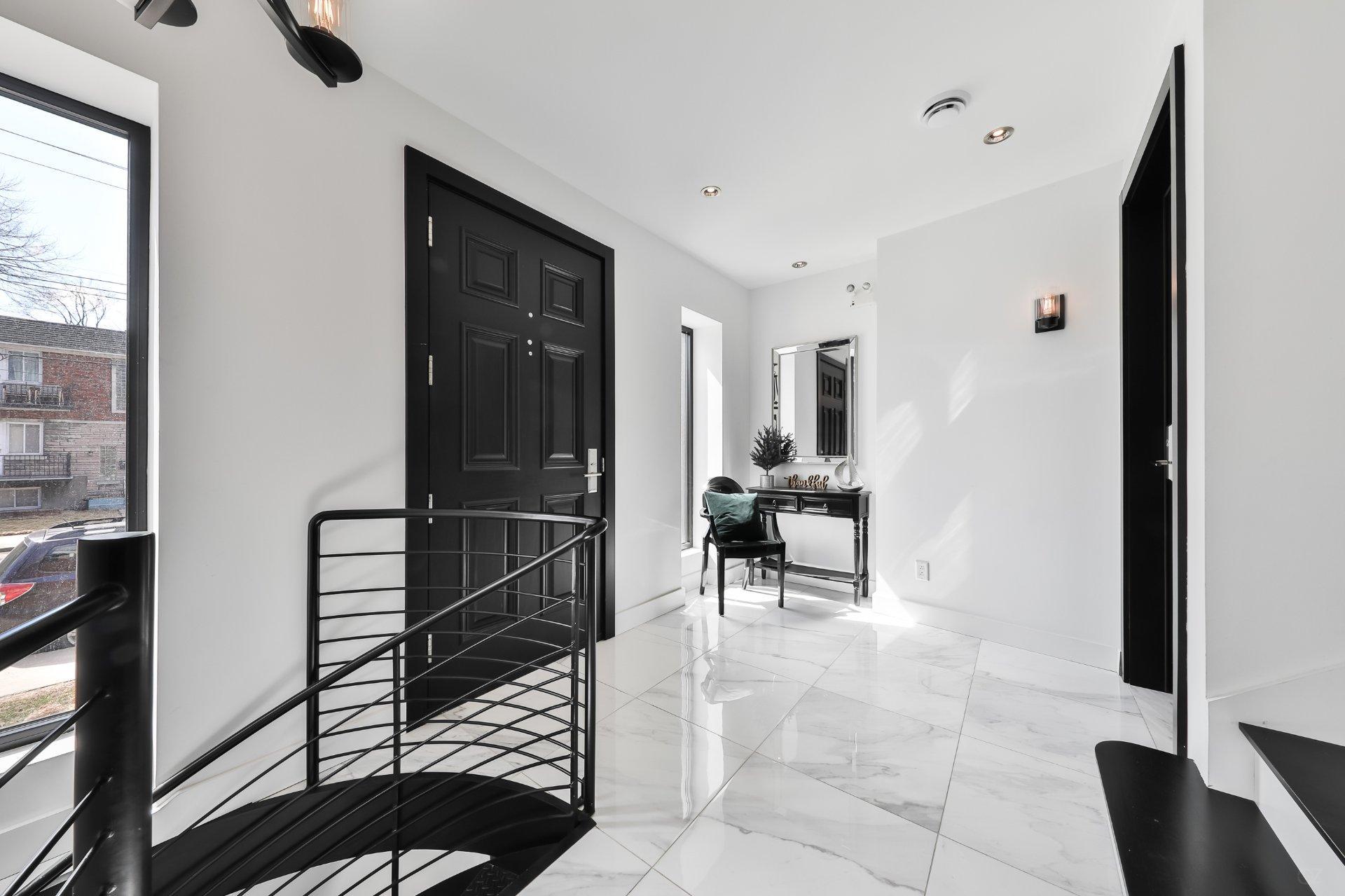 









137


Av. Westminster N.

, D,
Montréal-Ouest,




QC
H4X1Z3

