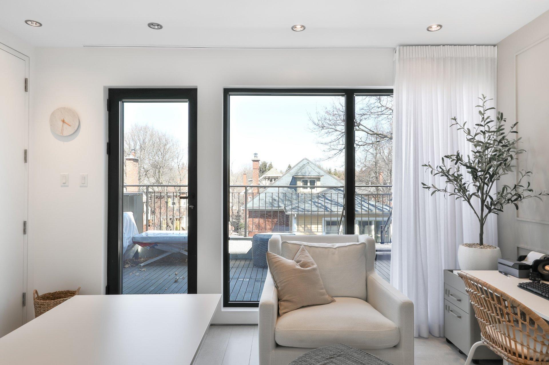 









137


Av. Westminster N.

, D,
Montréal-Ouest,




QC
H4X1Z3


