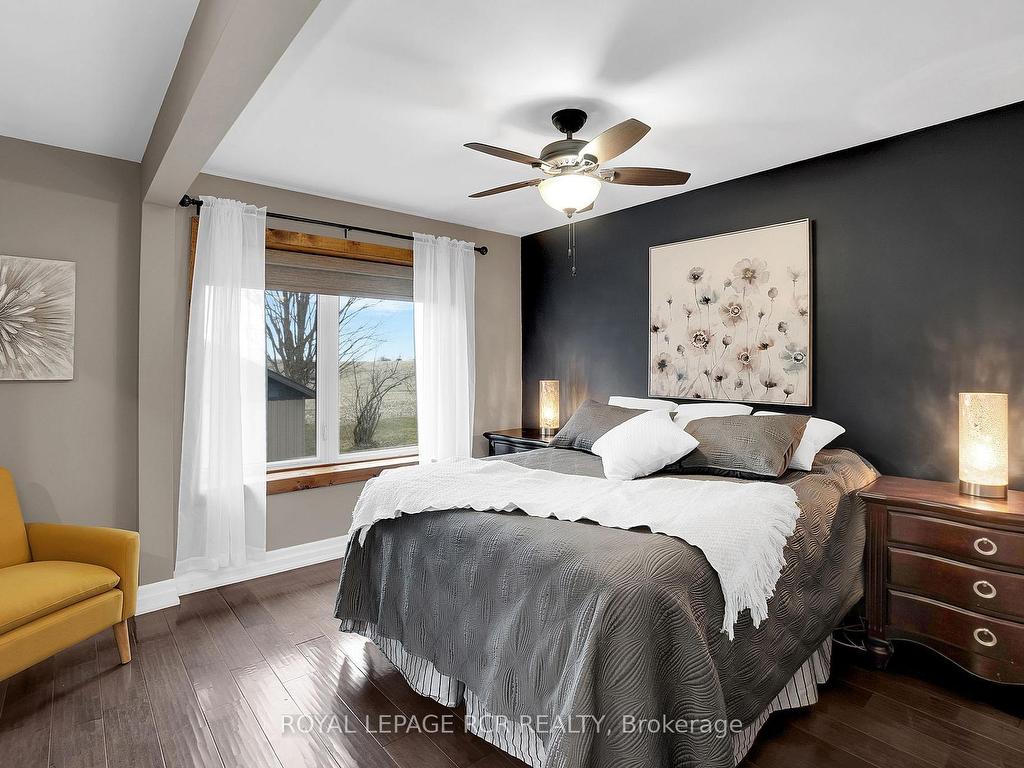 









9213


Castlederg

Side Road,
Caledon,




ON
L7E 0S8

