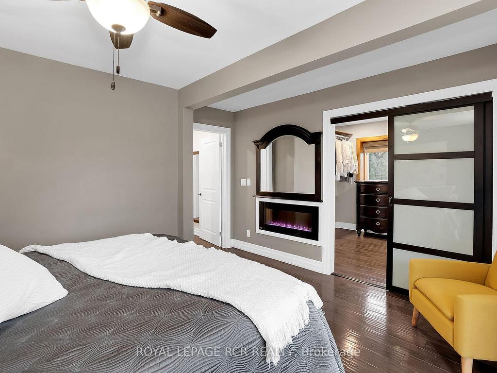 









9213


Castlederg

Side Road,
Caledon,




ON
L7E 0S8

