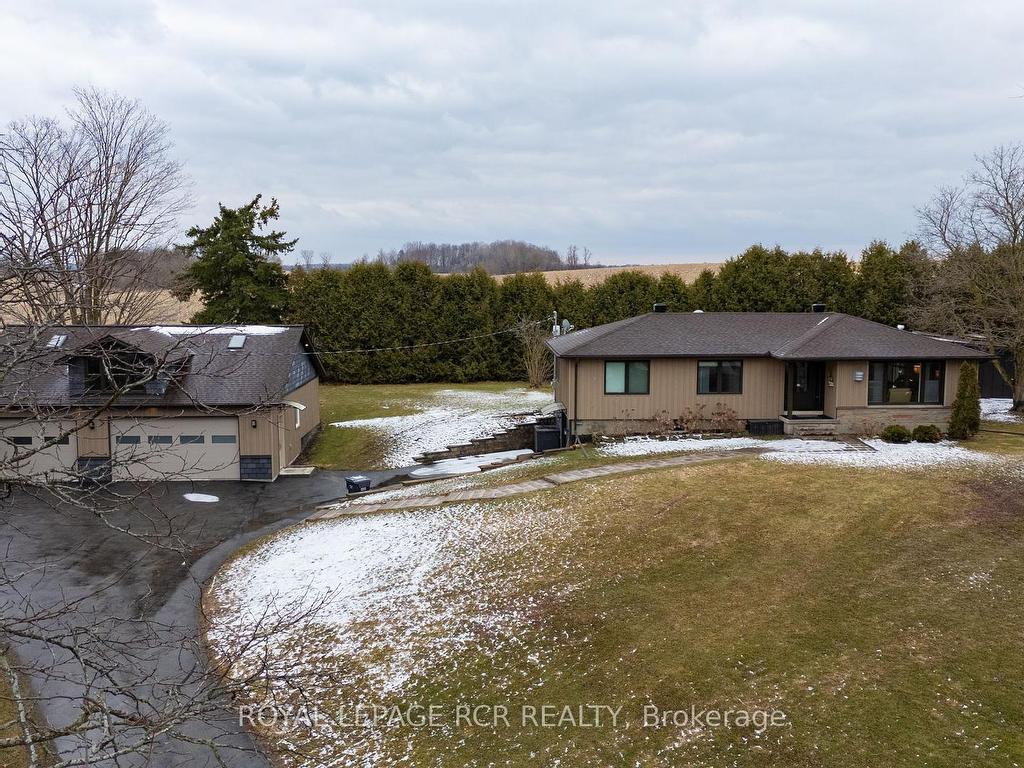 









9213


Castlederg

Side Road,
Caledon,




ON
L7E 0S8


