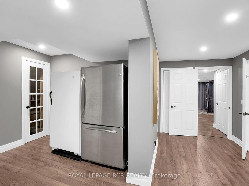 









9213


Castlederg

Side Road,
Caledon,




ON
L7E 0S8

