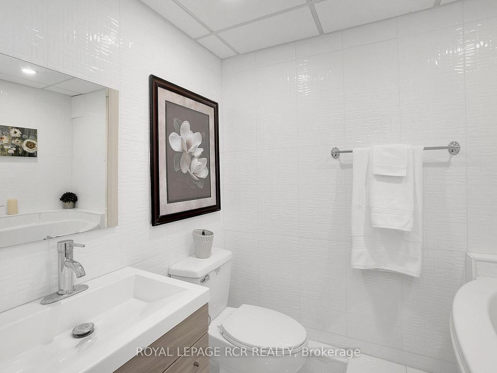 









9213


Castlederg

Side Road,
Caledon,




ON
L7E 0S8

