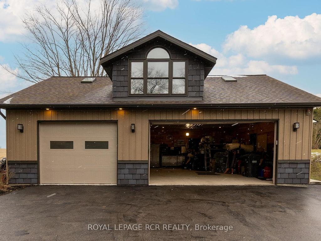 









9213


Castlederg

Side Road,
Caledon,




ON
L7E 0S8

