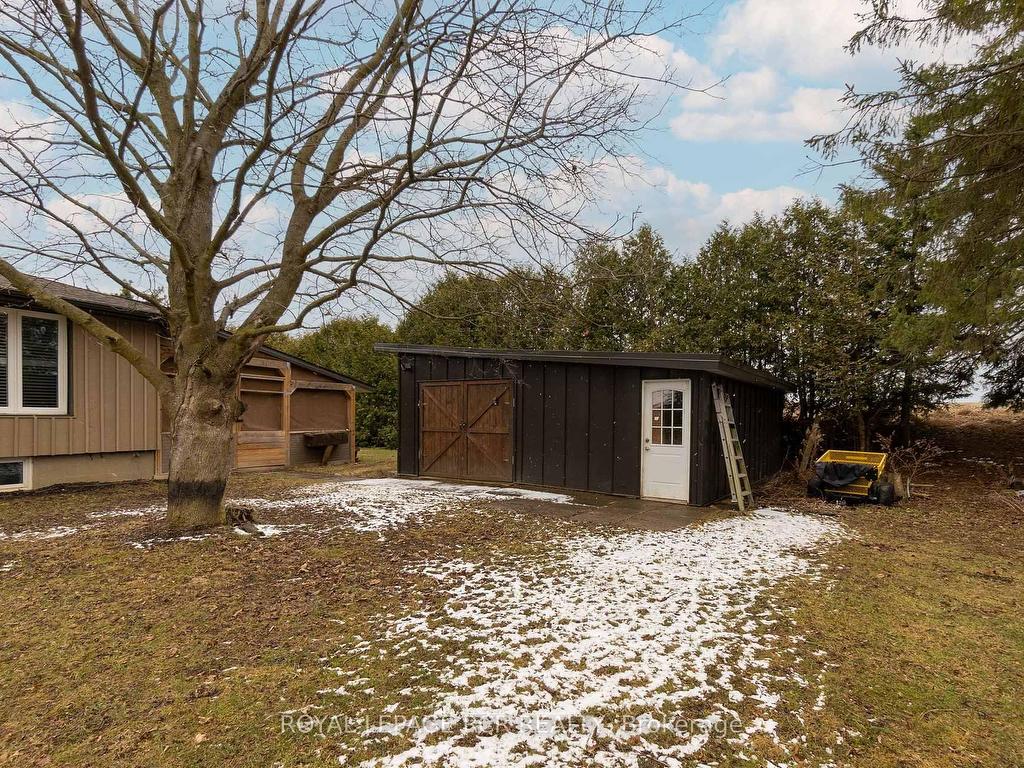 









9213


Castlederg

Side Road,
Caledon,




ON
L7E 0S8

