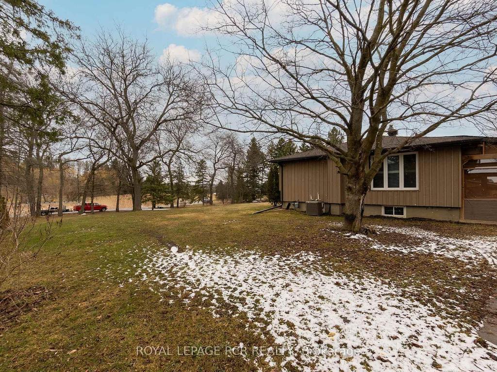









9213


Castlederg

Side Road,
Caledon,




ON
L7E 0S8

