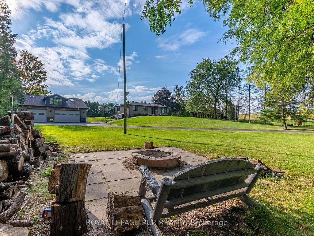 









9213


Castlederg

Side Road,
Caledon,




ON
L7E 0S8

