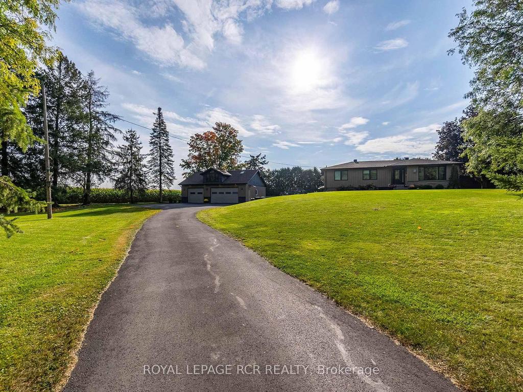 









9213


Castlederg

Side Road,
Caledon,




ON
L7E 0S8


