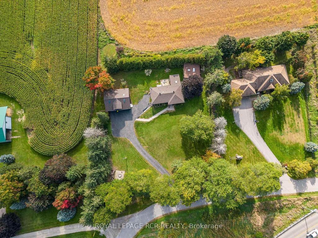 









9213


Castlederg

Side Road,
Caledon,




ON
L7E 0S8

