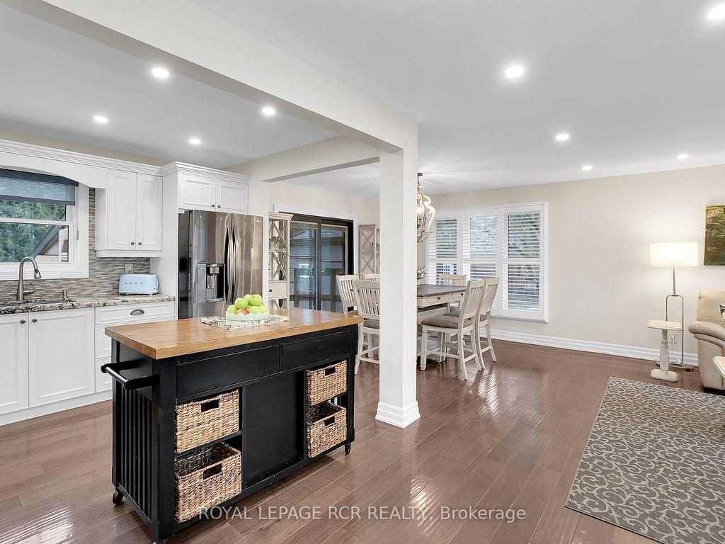 









9213


Castlederg

Side Road,
Caledon,




ON
L7E 0S8

