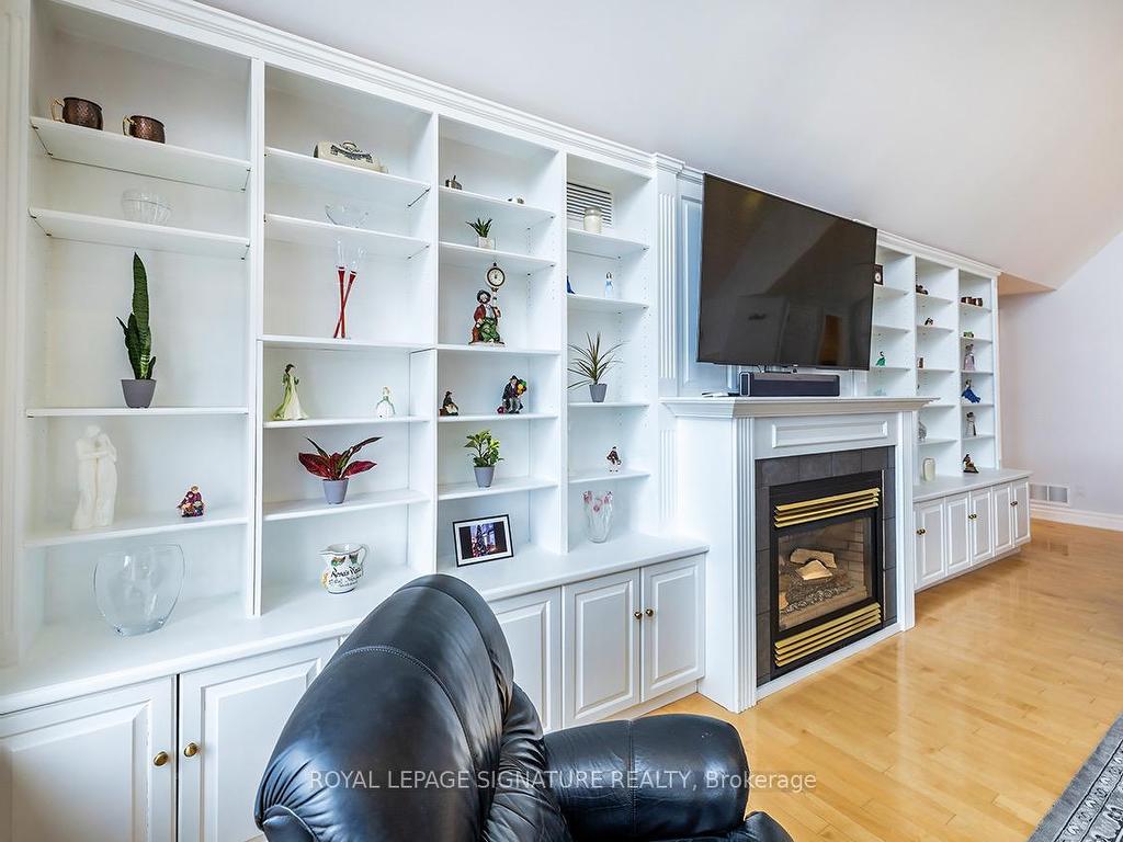 









1524


Westview

Crescent,
Selwyn,




ON
K0L 2H0

