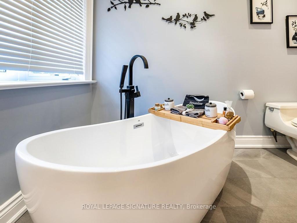 









1524


Westview

Crescent,
Selwyn,




ON
K0L 2H0

