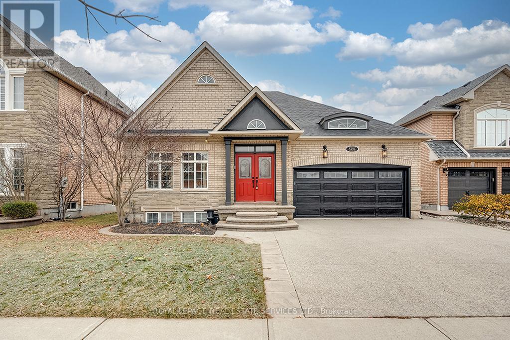 












2596 NORTH RIDGE TRAIL

,
Oakville,




Ontario
L6H7L5

