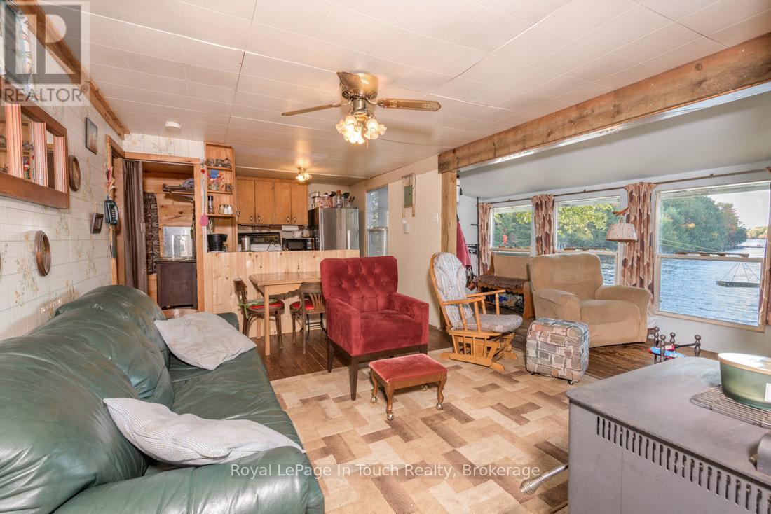












18 HEALEY LAKE

,
The Archipelago (Archipelago South),




Ontario
P0C1H0


