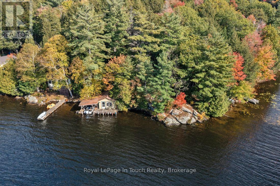 












18 HEALEY LAKE

,
The Archipelago (Archipelago South),




Ontario
P0C1H0

